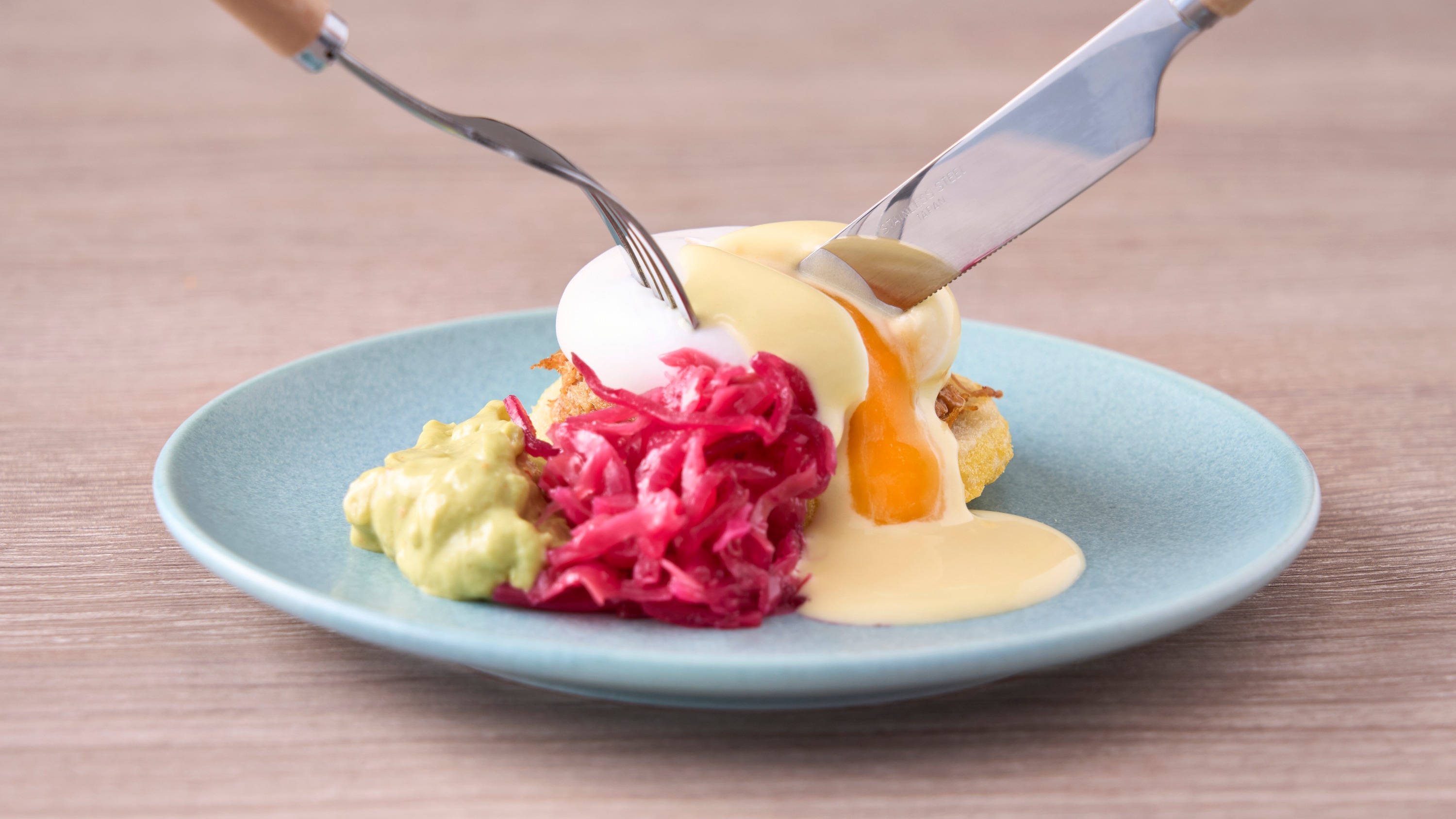 ＜4/1～ 朝食ビュッフェ＞プルドポークベネディクト（イメージ）