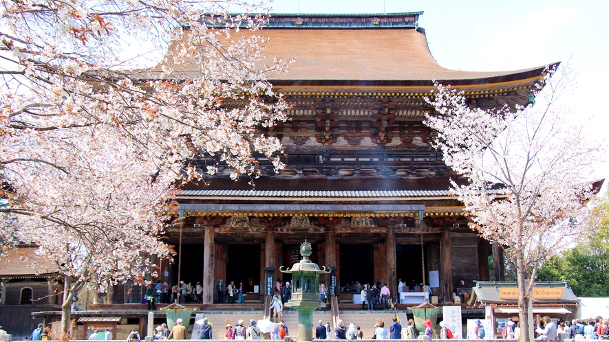 【金峯山寺】桜（見頃：4月上旬～4月中旬）