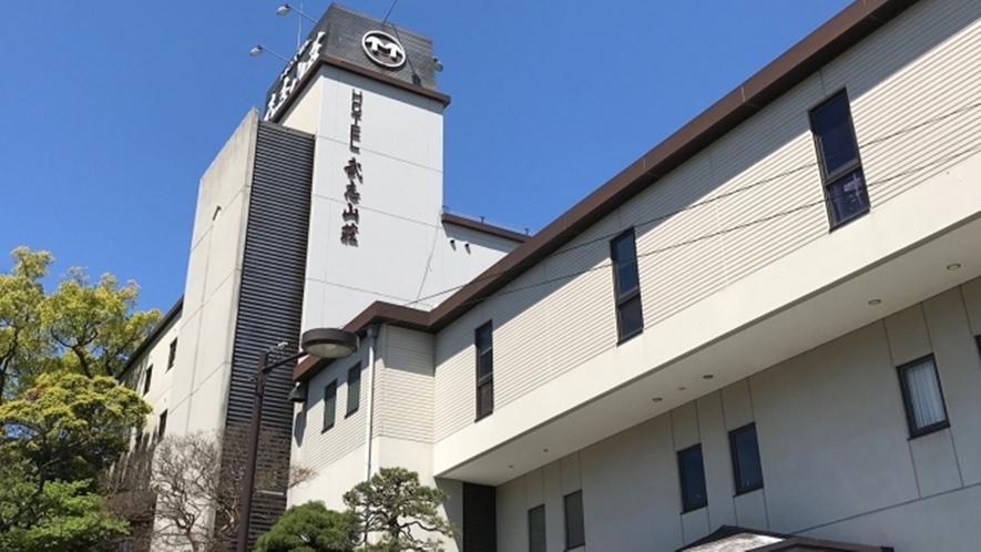 *【外観】ＪＲ出雲市駅から車で約３分の好立地です☆