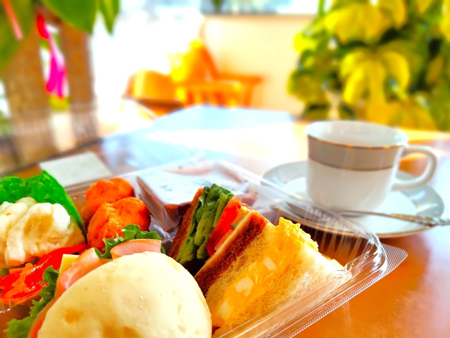 【持ち運べる朝食】彩り綺麗な朝を自分スタイルで♪＜RAGGRUPPI朝食Bセット付＞