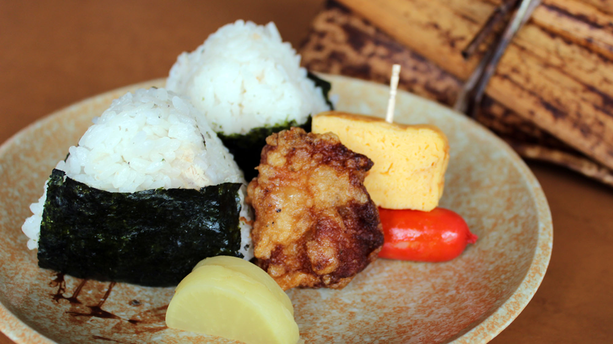 おにからセット朝食