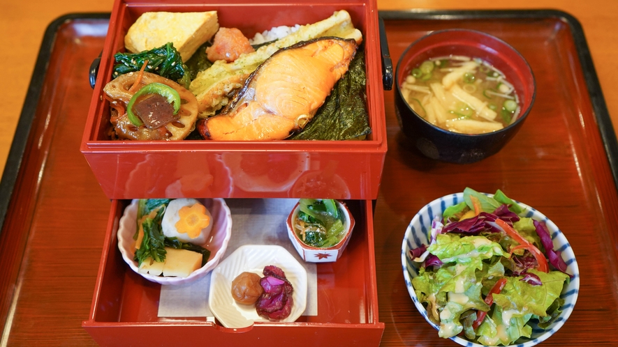 【和食セット】平和台ホテルこだわりの、のり弁風セット朝食！
