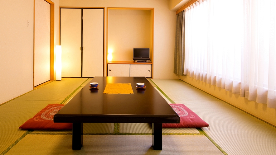 【和室】最大5名まで利用可能な和室10畳のお部屋。 