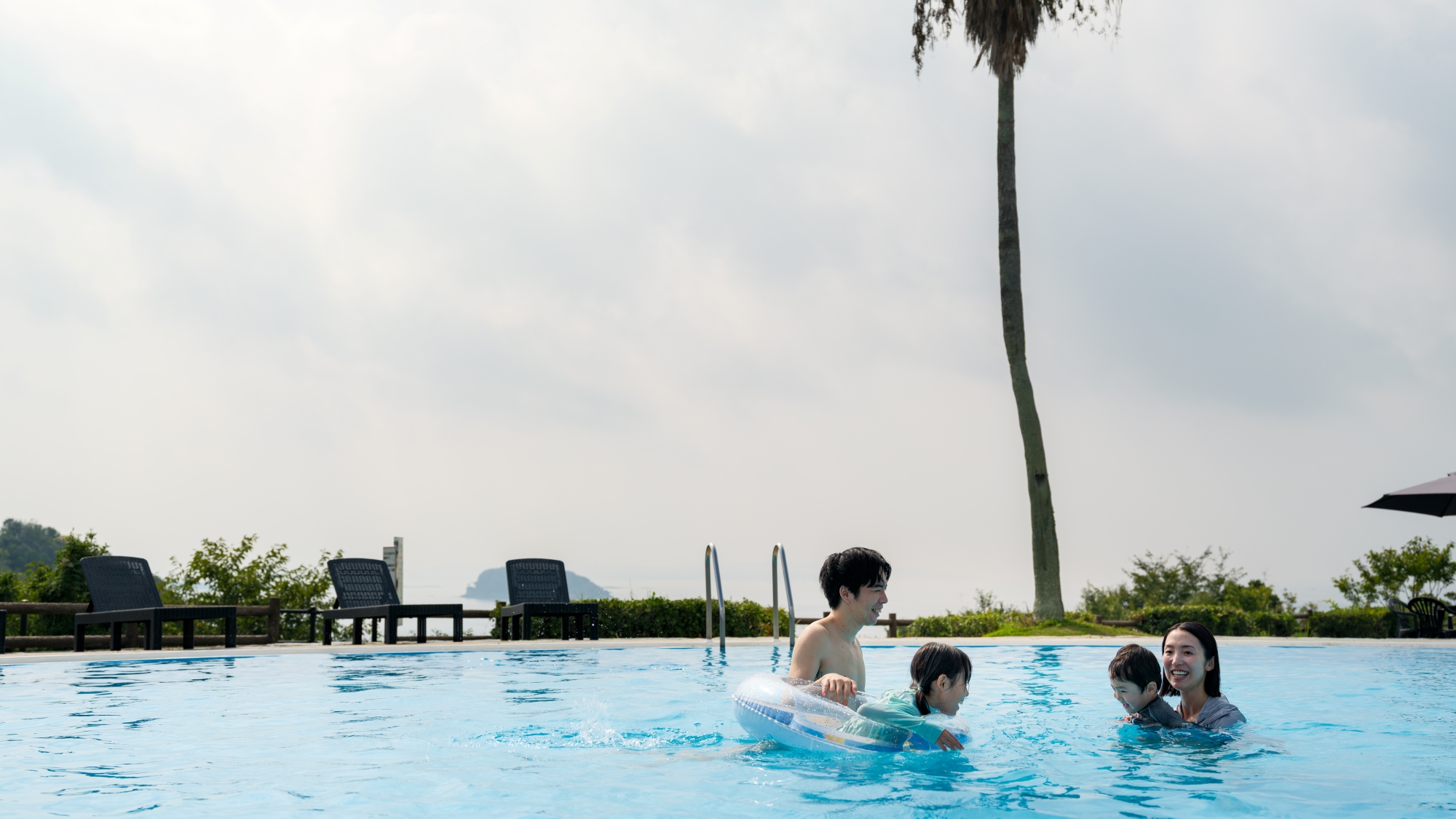 ガーデンプール（夏季限定）