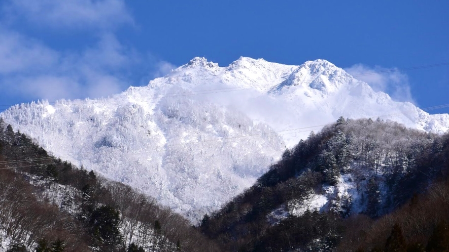 『雪ってワクワク！』冬の焼岳さんは心も真っ白にしてくれます。