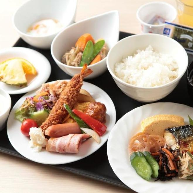 Breakfast serving example