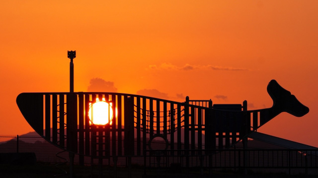 別名“くじら公園”「加太北ノ浜公園」。ここからの夕日は一見の価値あり。（休暇村から車で10分）