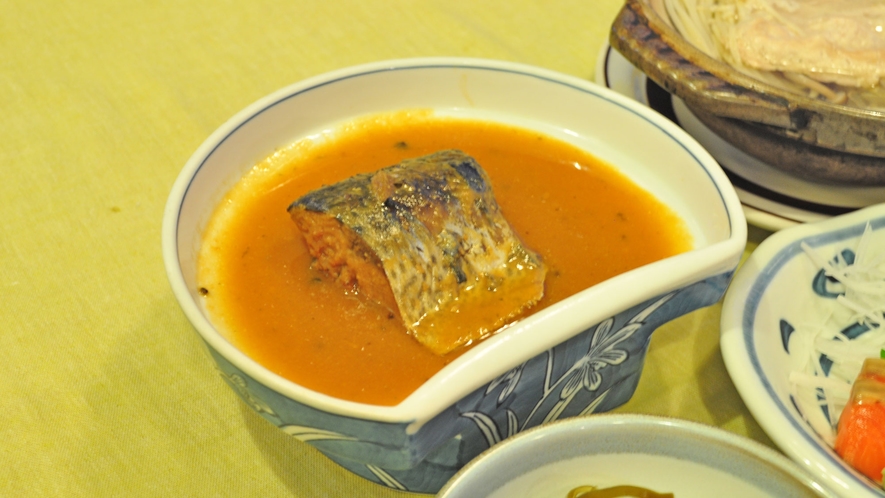 【名物-鯖の味噌煮】骨まで柔らか。ご飯がすすみます。