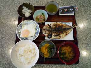 【朝食付】１日の始まりは朝食から♪　天然だしでとる味噌汁が人気♪