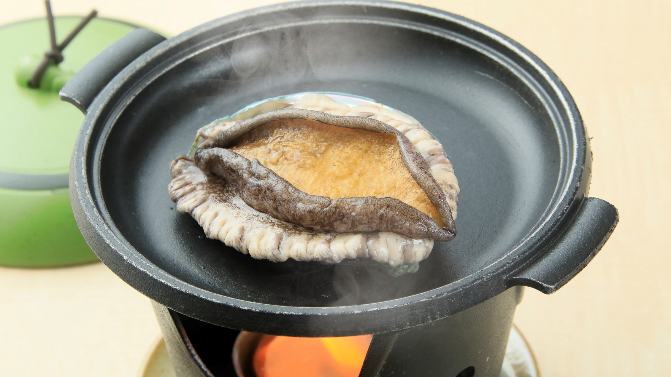 別注料理：鮑の踊り焼き