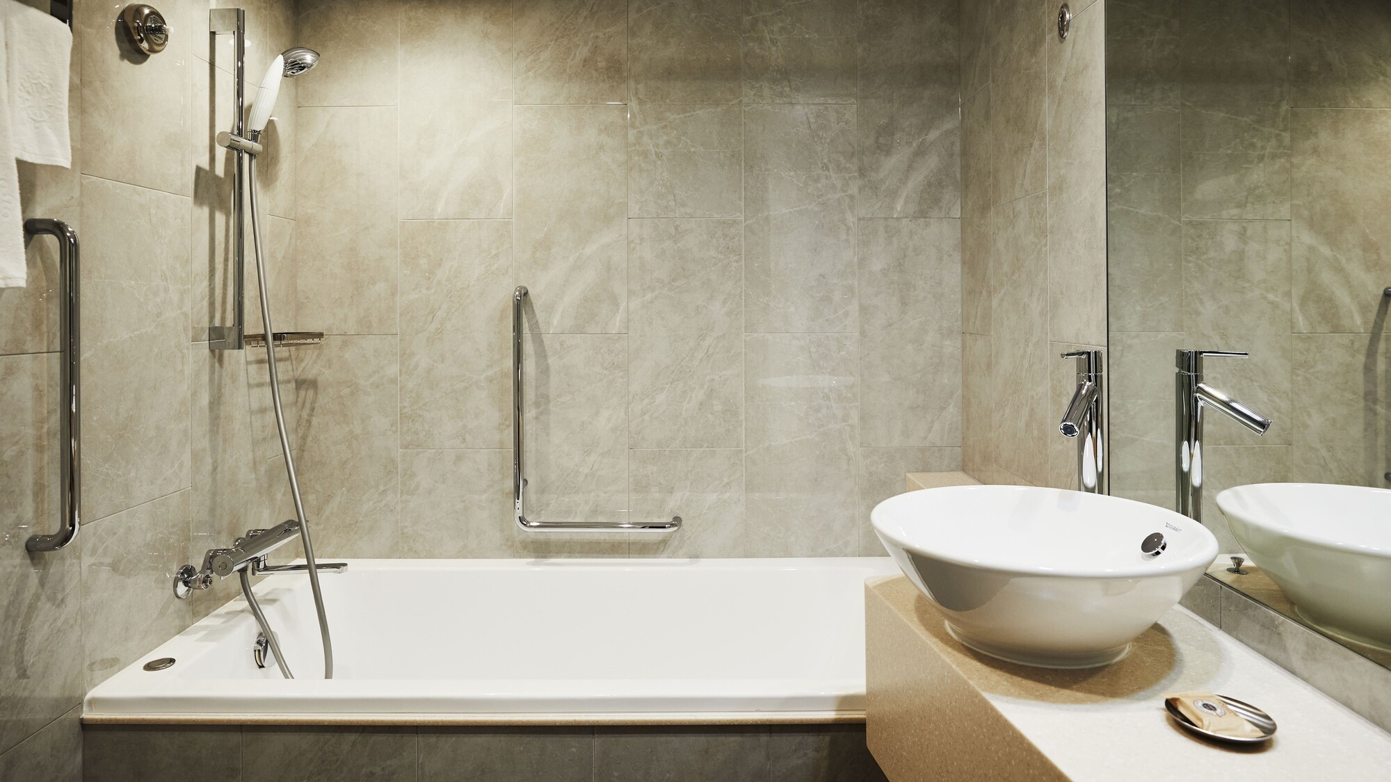 スタンダードプラス・ツインのバスルーム