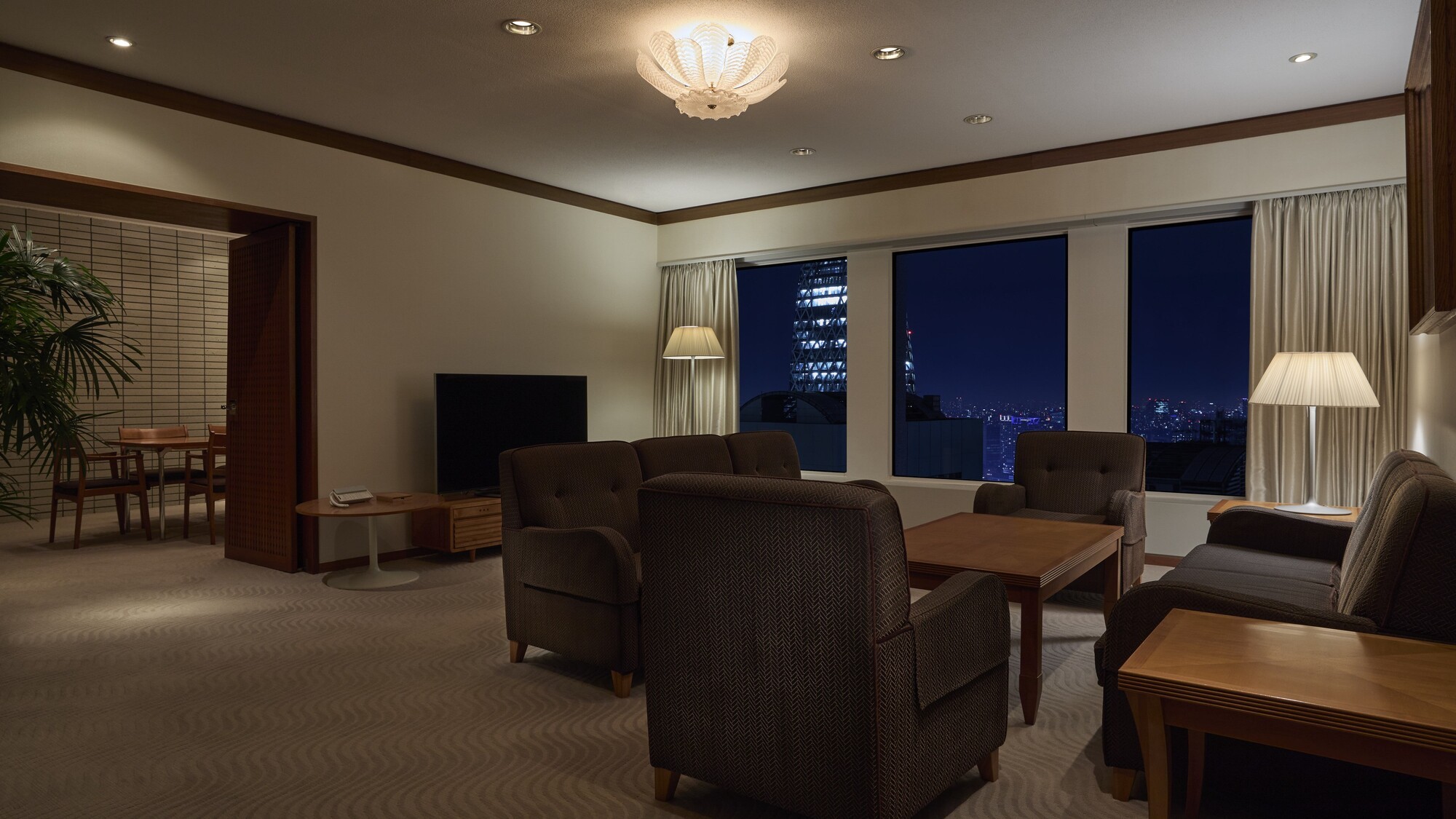 ラグジュリアススイート