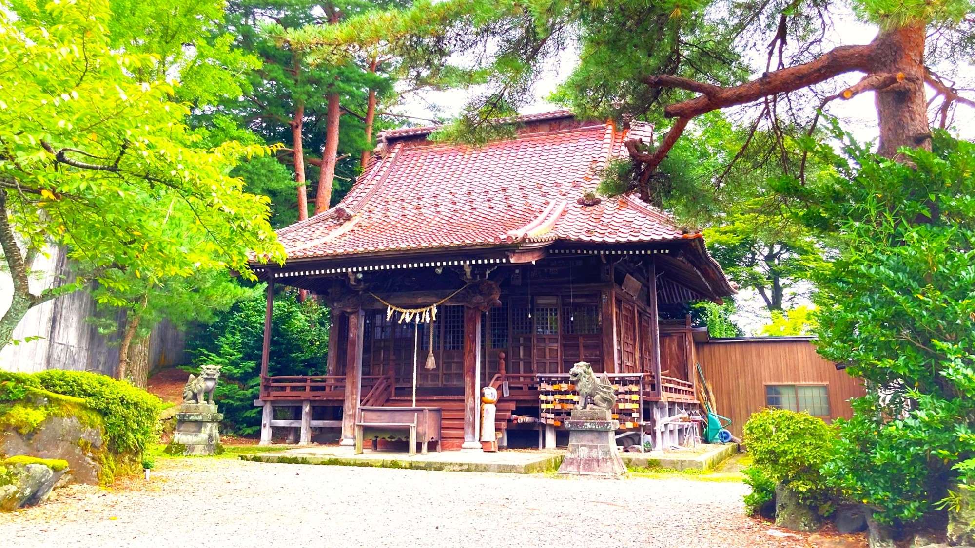 温泉神社　グリーンシーズン