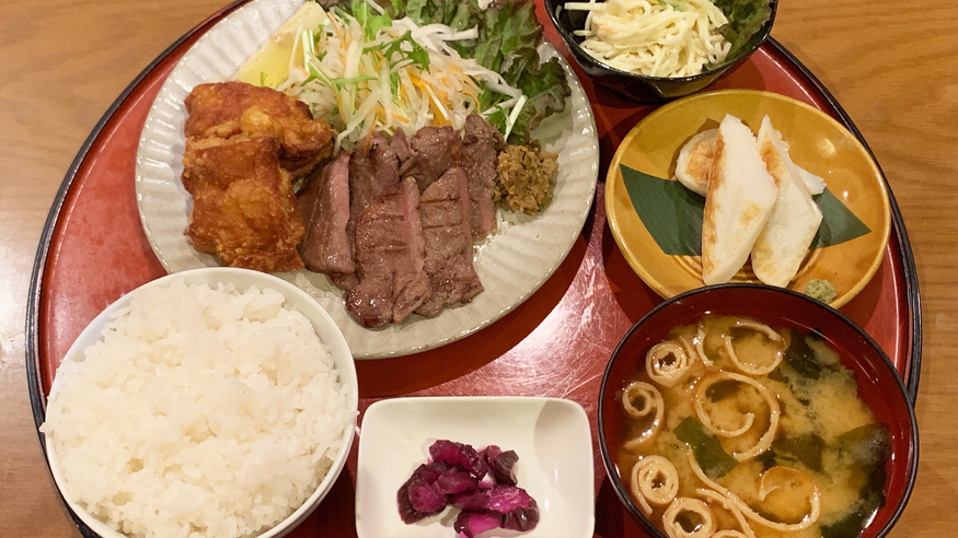 【2食付き】和洋中の日替わり定食付き♪ホテルでゆったりとしたい方へ♪夕朝食付き☆駐車料金無料