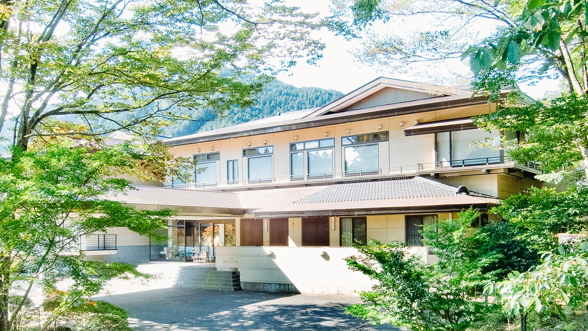 奥の院 ほてる とく川(外観)