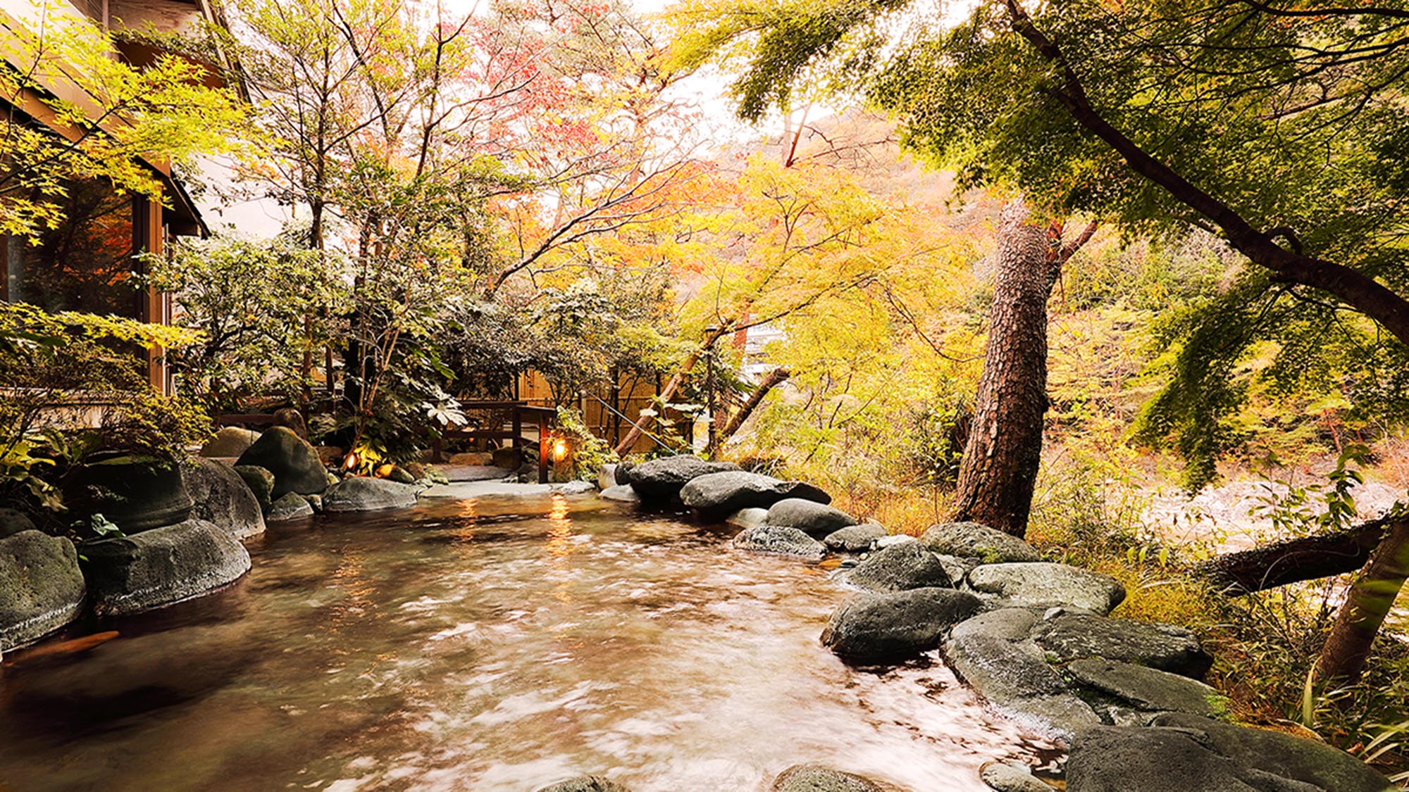 【男性露天風呂(秋)】