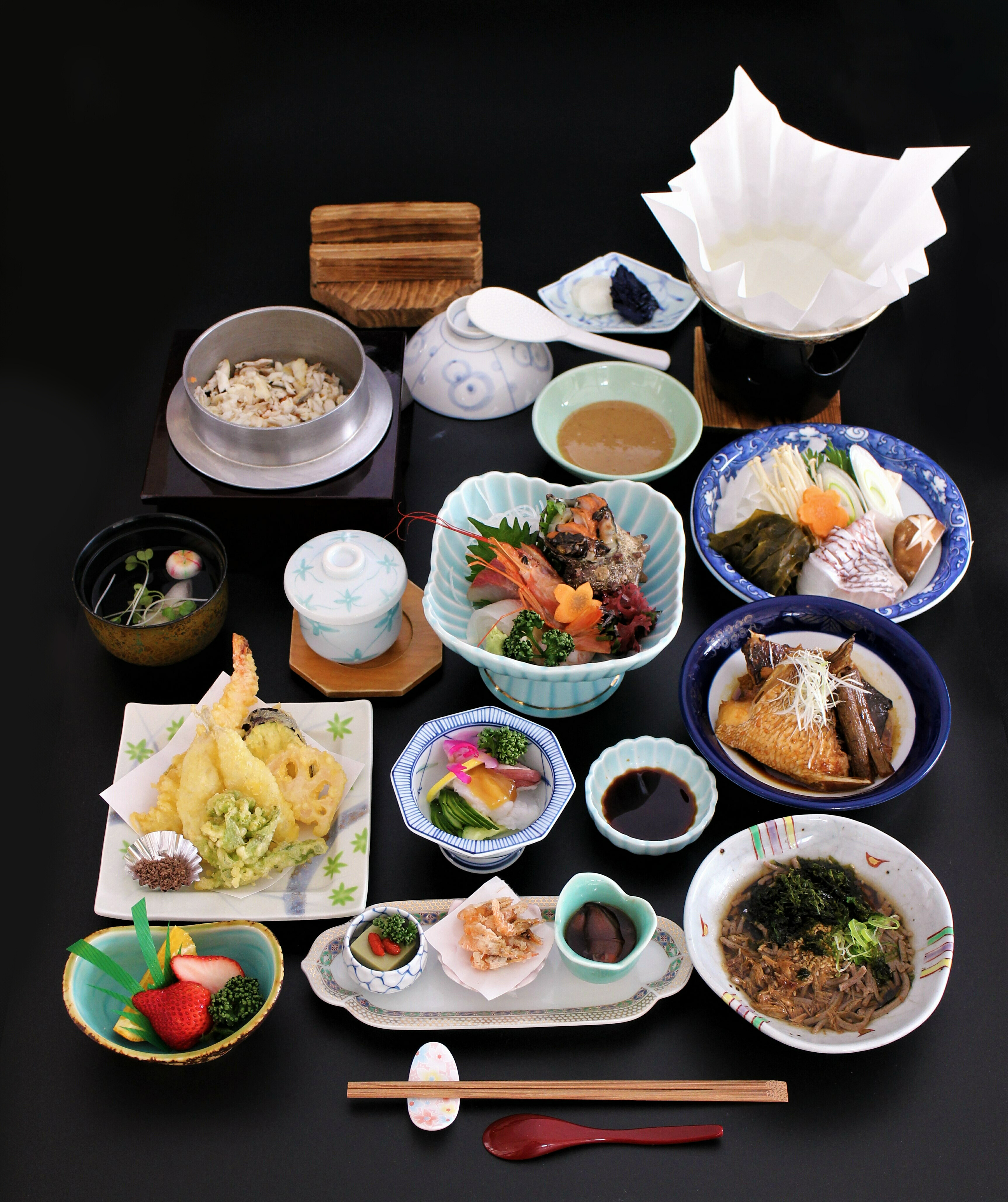 【しゃぶしゃぶ会席】仕入れや時期によりメインがお肉の陶板焼きになる場合がございます。