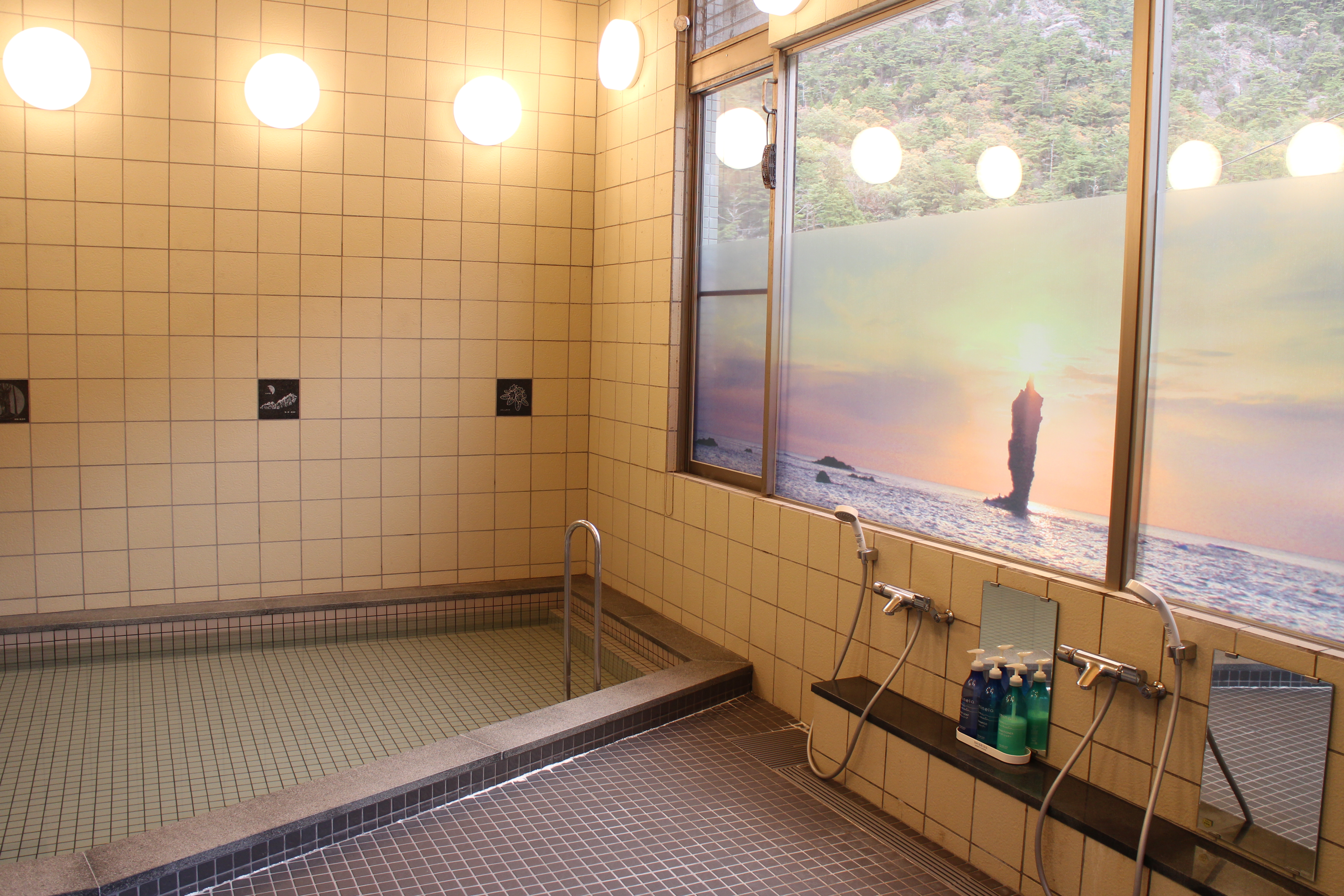 【女湯大浴場】