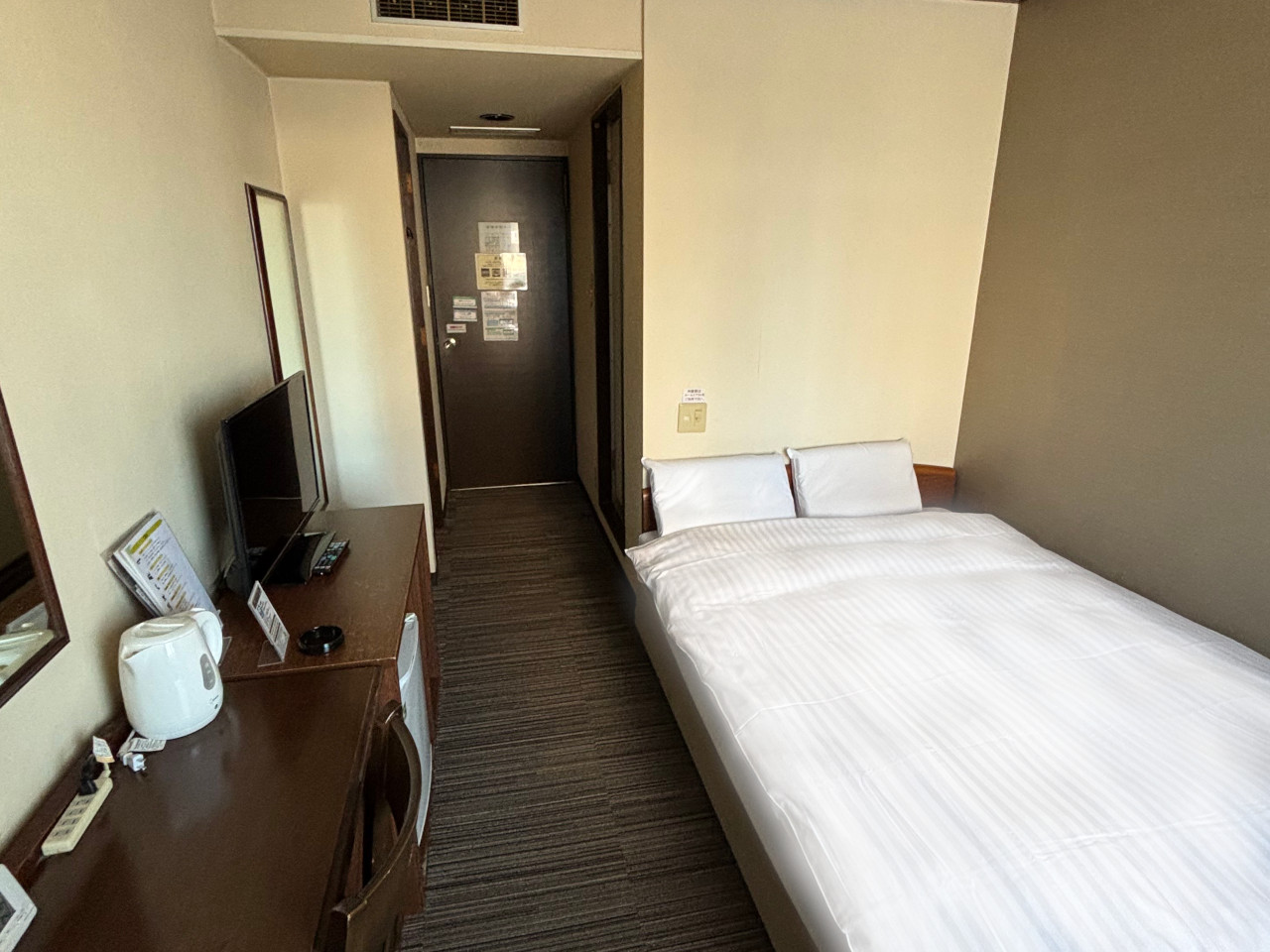 ダブルルーム【16㎡･140㎝幅ベッド】