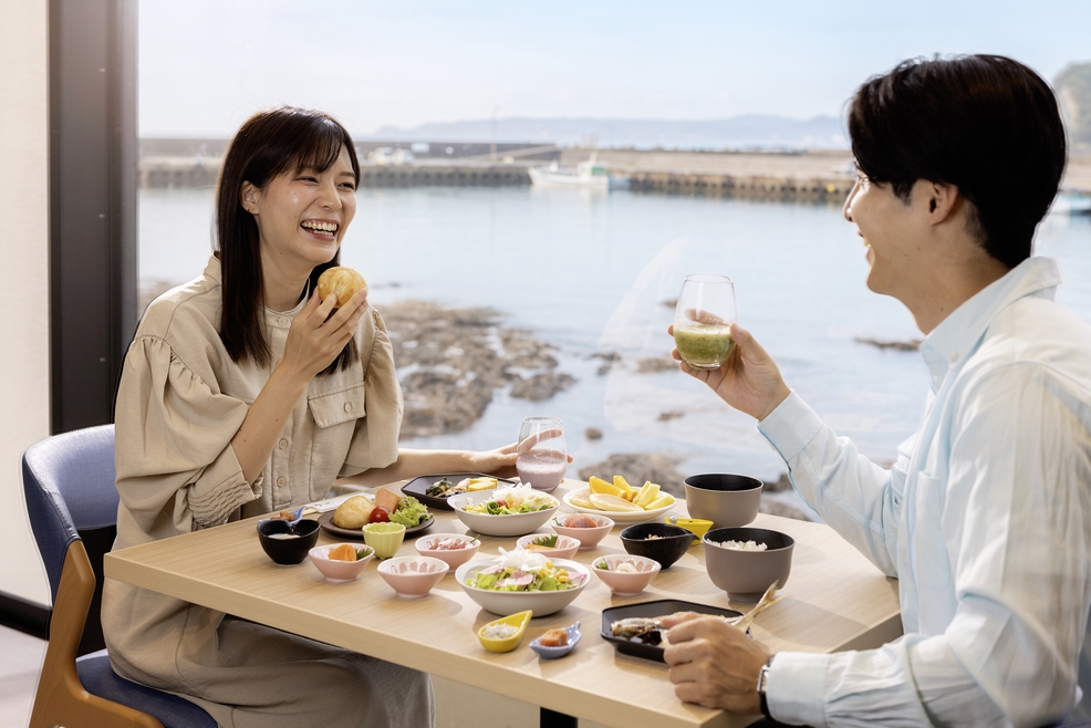 【客室限定特典付】【ライブキッチンAWA】飲み放題付♪鮑酒蒸し＆金目鯛姿煮付の贅沢ハーフ会席コース