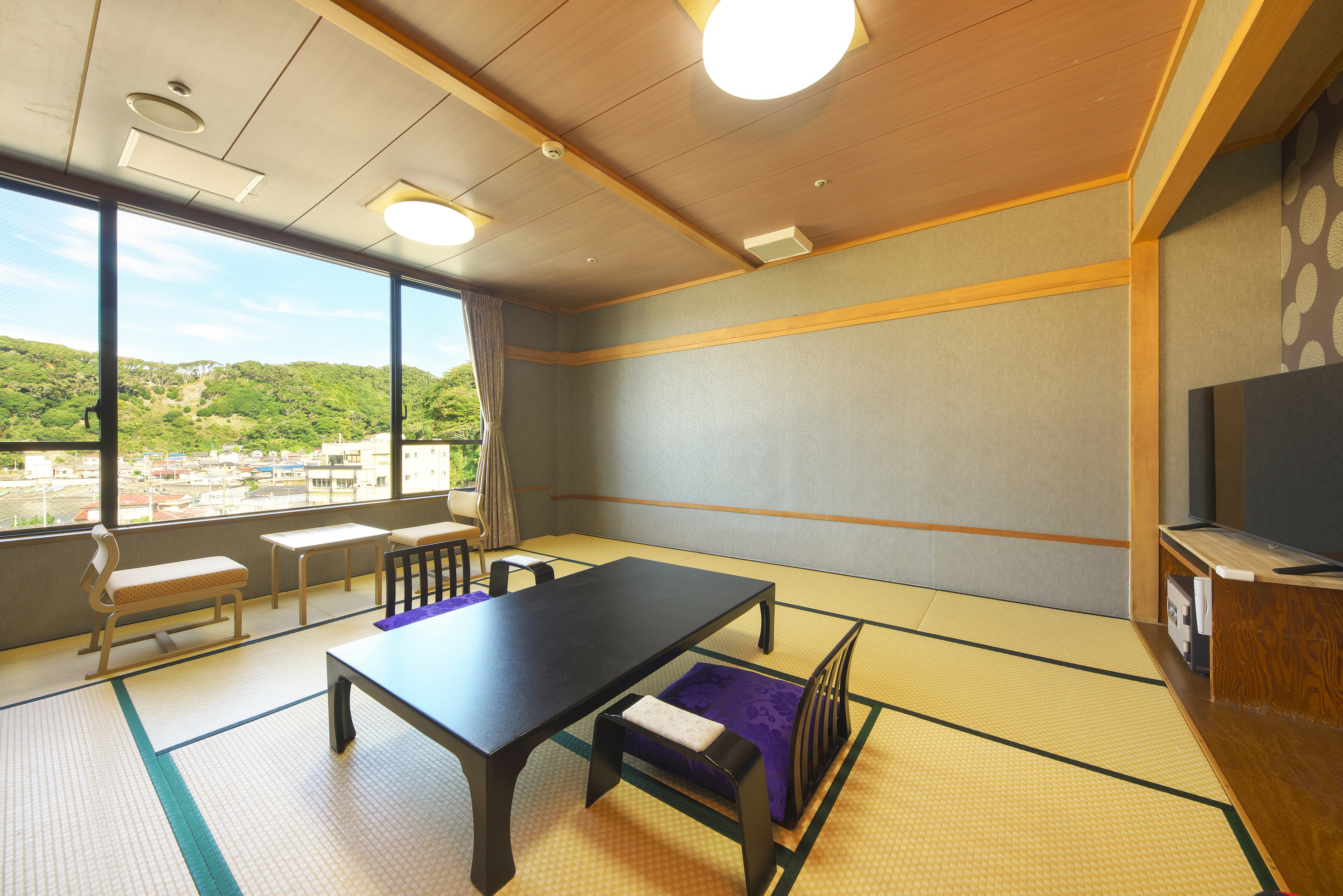 【夢亭】港側和室10畳＜ハーバービュー＞眺望を気にしない方向けの港側客室です。海はほとんど見えません