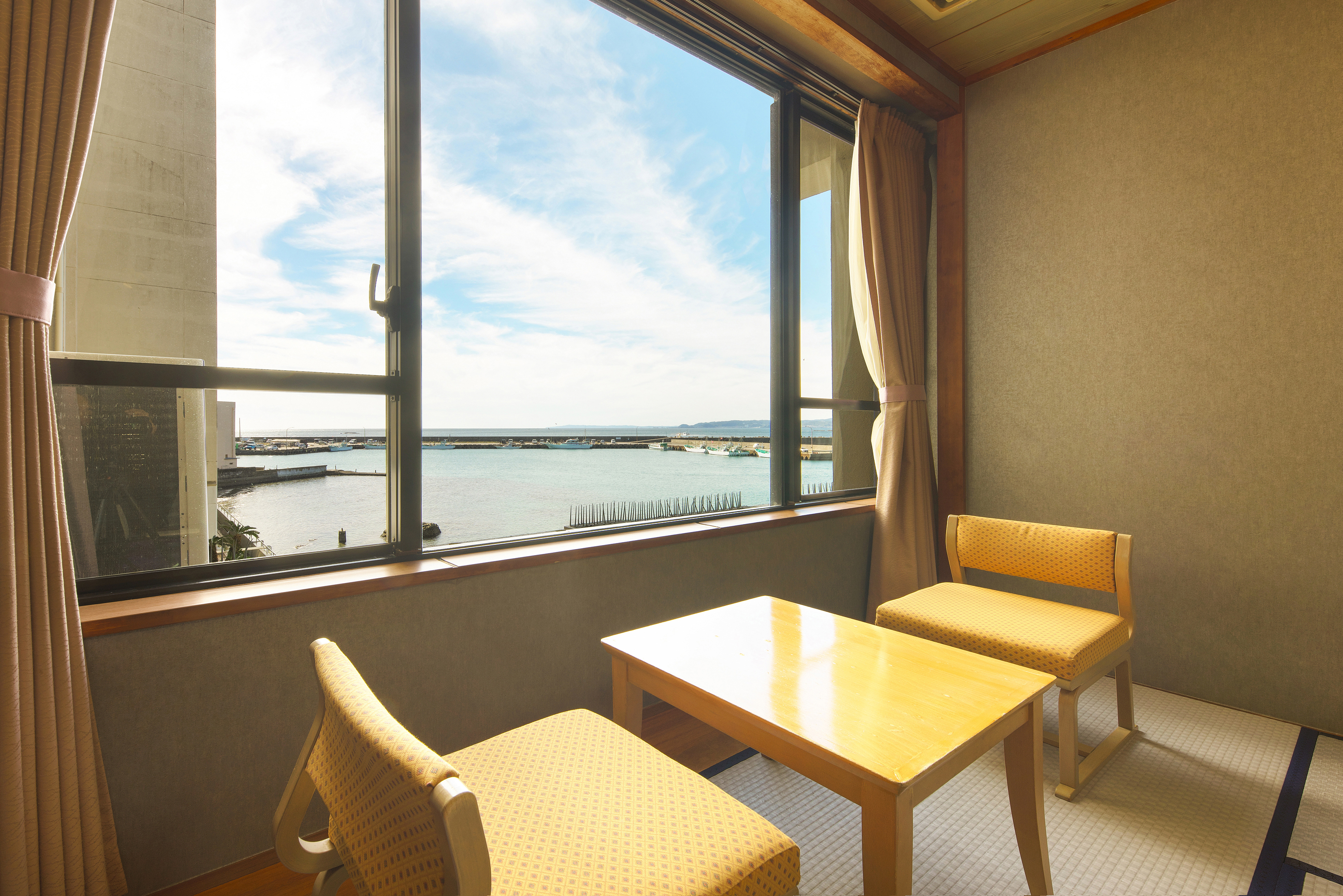 【夢亭】海側和室10畳＜オーシャンビュー＞リーズナブルに海側客室をお愉しみいただけます。