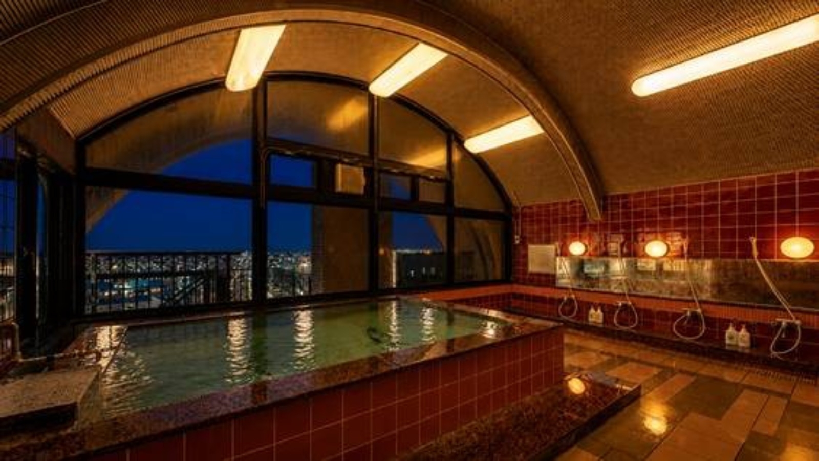 ＜シンプルステイ／無料朝食＋夕定食付＞長期滞在にも人気の夕定食付♪大浴場＆駐車場無料で快適ホテル滞在