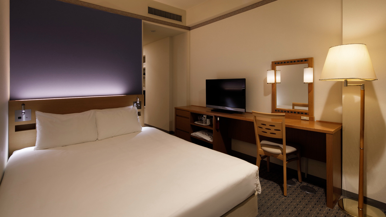 【ダブルルーム 22㎡】カップルや一人旅に最適！快適なダブルルーム