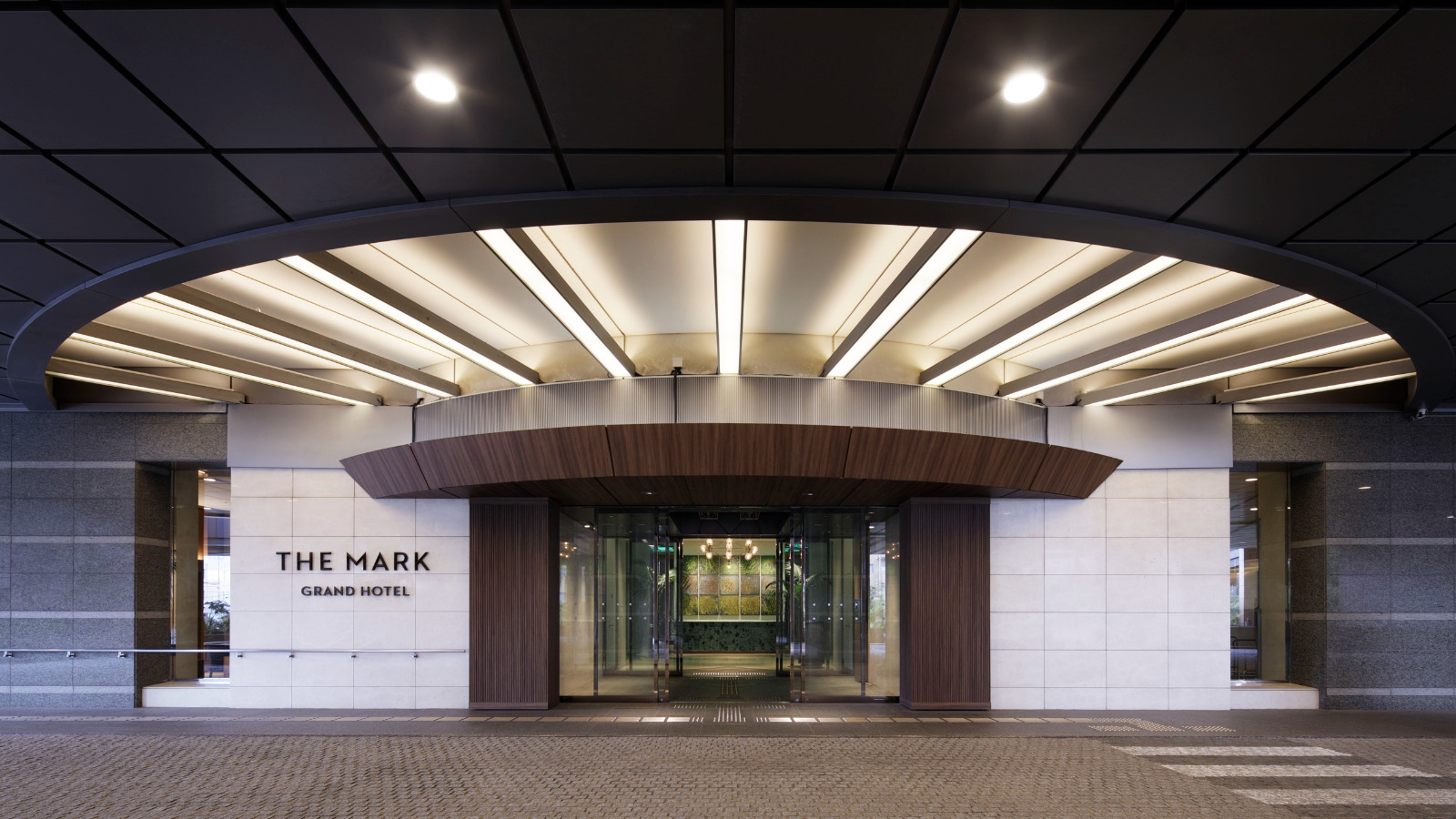 【エントランス】THE MARK GRAND HOTEL