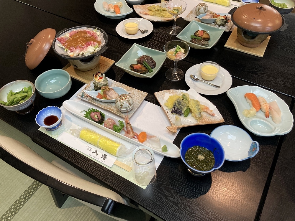 【1泊2食付】 黒い温泉と海鮮料理を満喫する! ☆入海スタンダードプラン☆