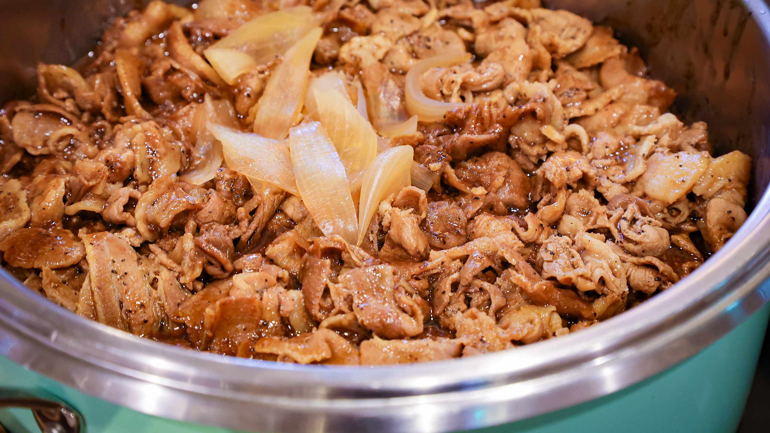 【朝食ビュッフェ】豚丼