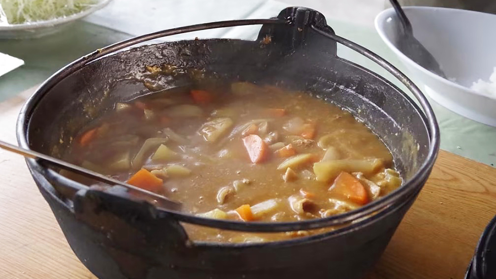 【ホテル泊×夕食飯盒炊爨カレー作り体験】スタッフサポート付きの体験プラン
