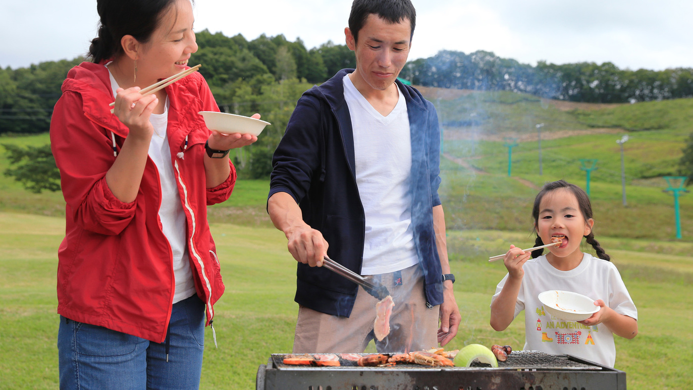 【1泊夕食付朝食無し】ご夕食は高原BBQ♪11種類から選べる貸切露天風呂も入れて大満足！BBQプラン