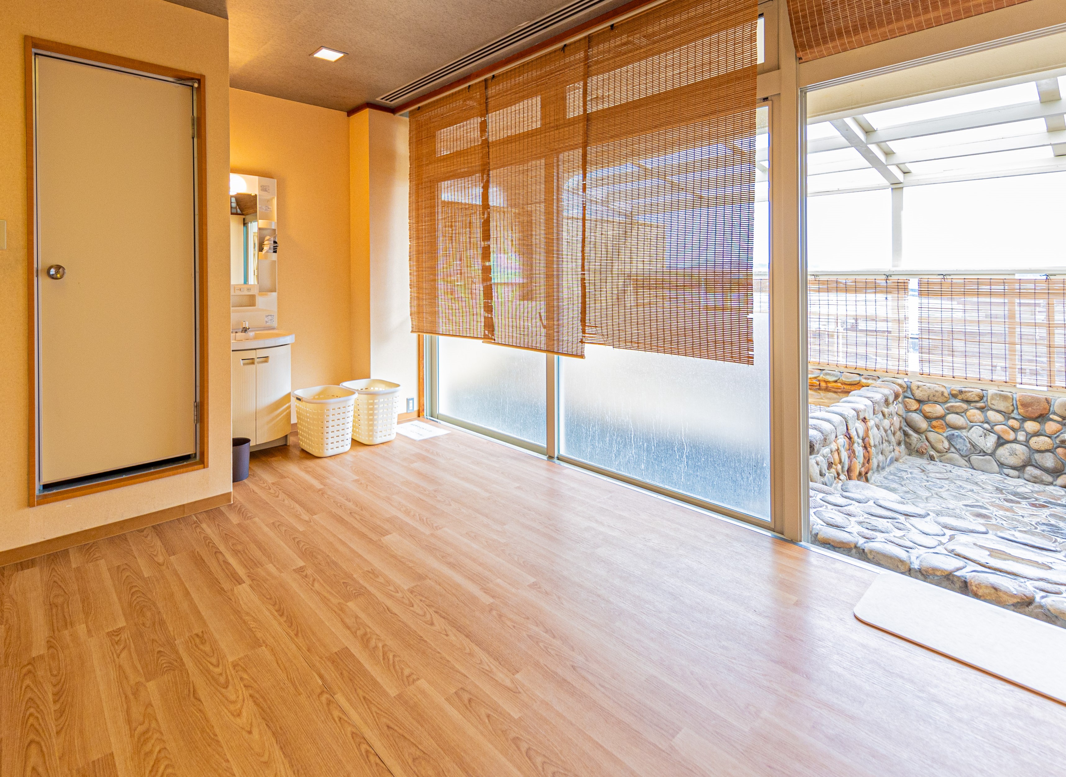 貸切露天風呂温泉脱衣所