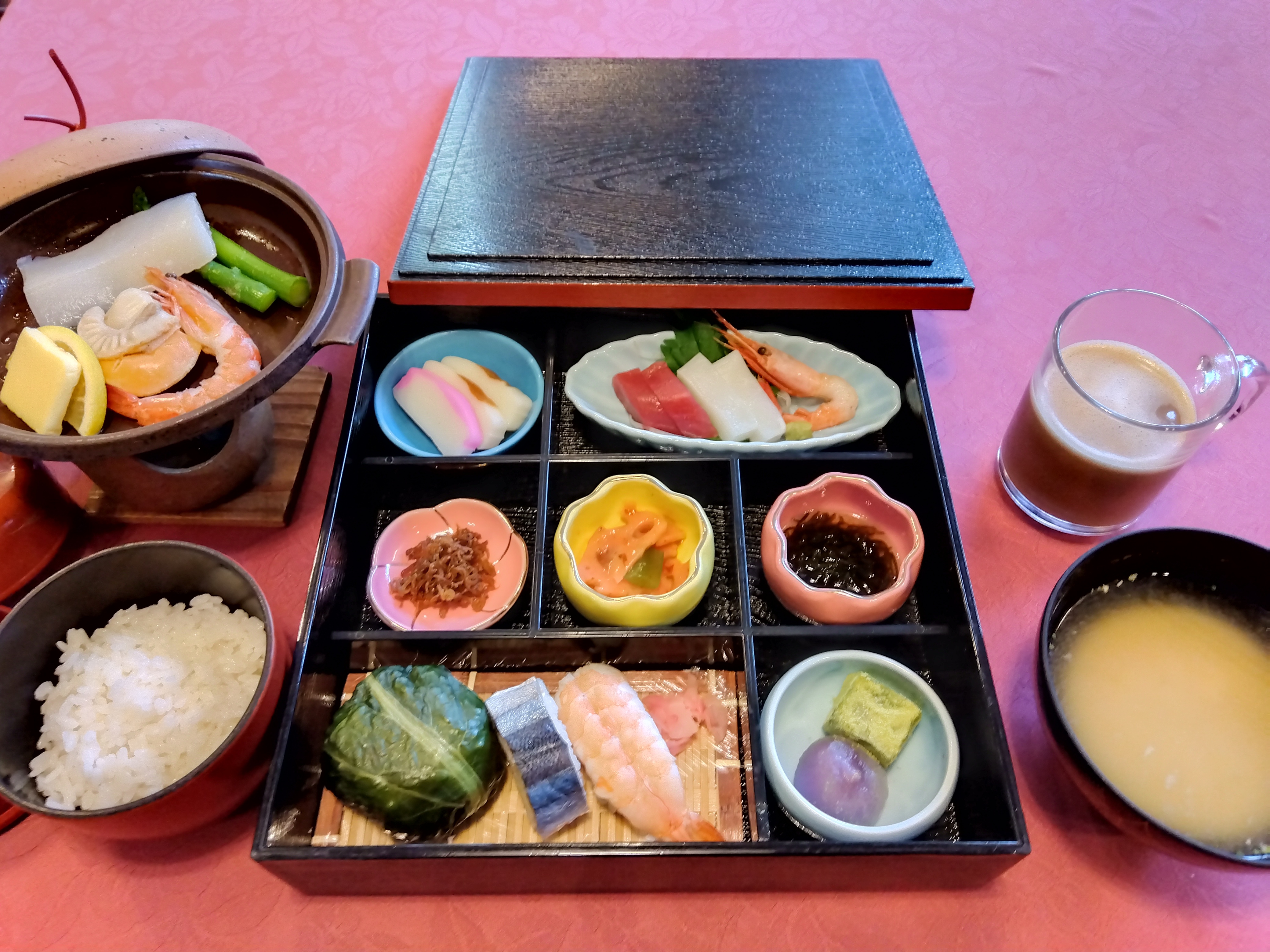 和歌山の特産品を味わえる松花堂弁当のご夕食（18：00START）