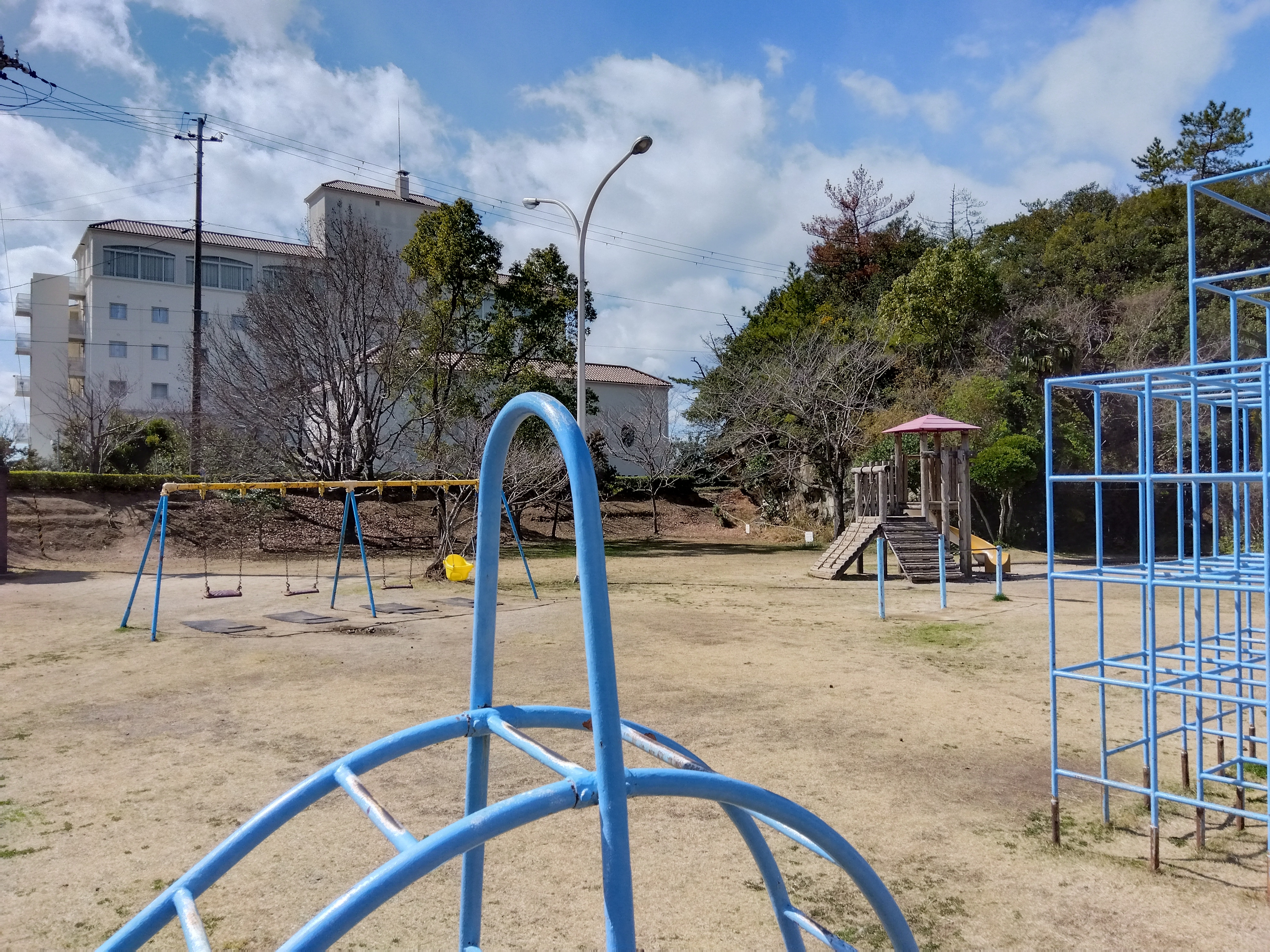 ホテルの前の神楽（かぐら）公園