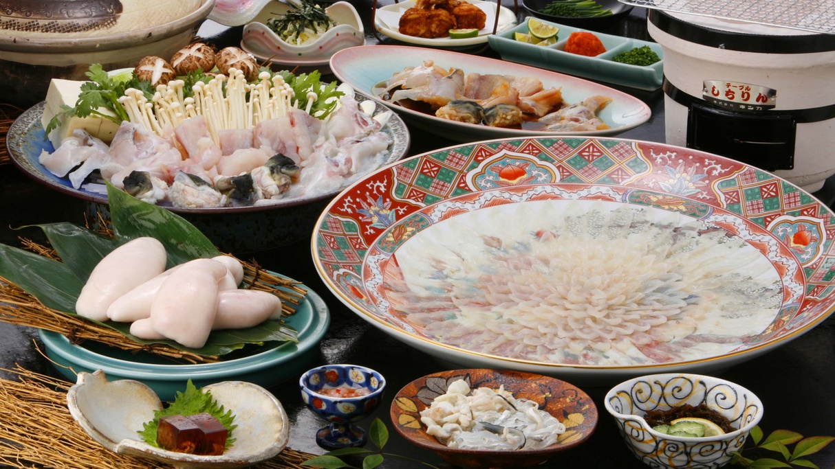 【秋・冬限定】＜ふぐづくし＞満腹おススメ☆てっさがたっぷり1.5人前！〆はふぐ雑炊