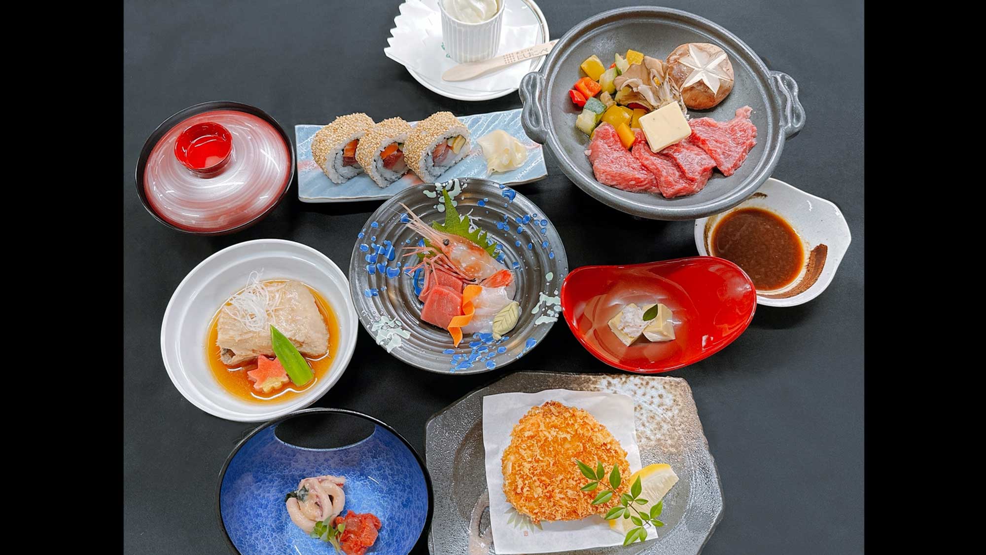 【夕食】森夢御膳：海の幸・山の幸の両方を味わっていただける贅沢な御膳です（26年1月～）