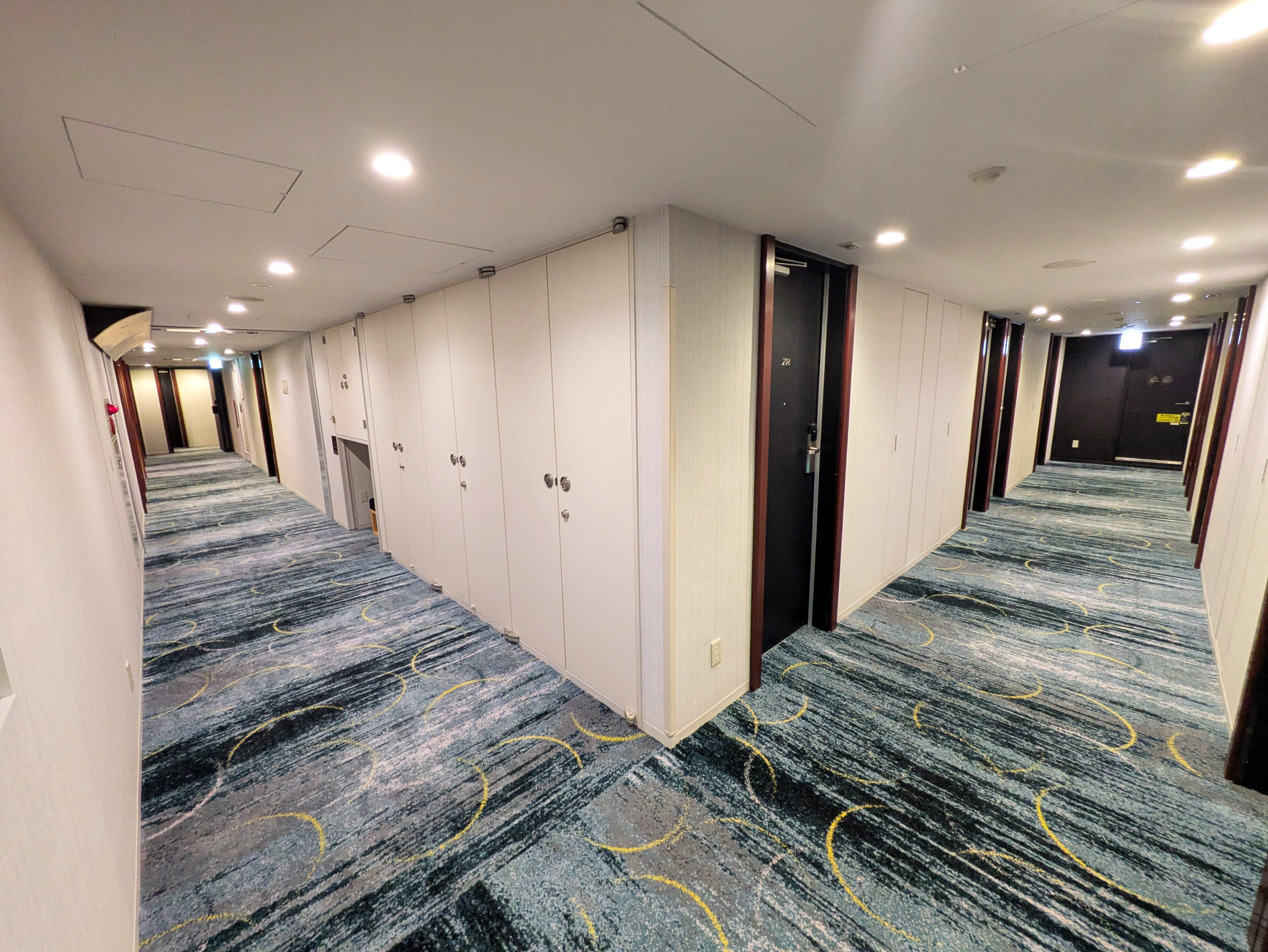 客室フロア廊下