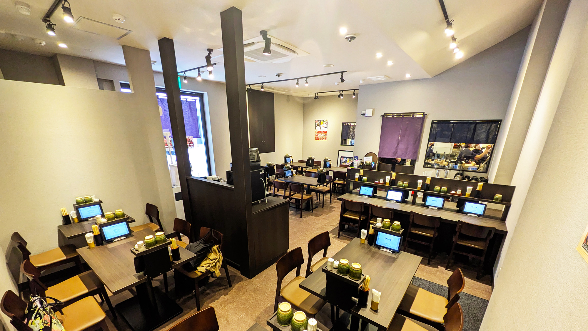 レストラン「うな釜」店内