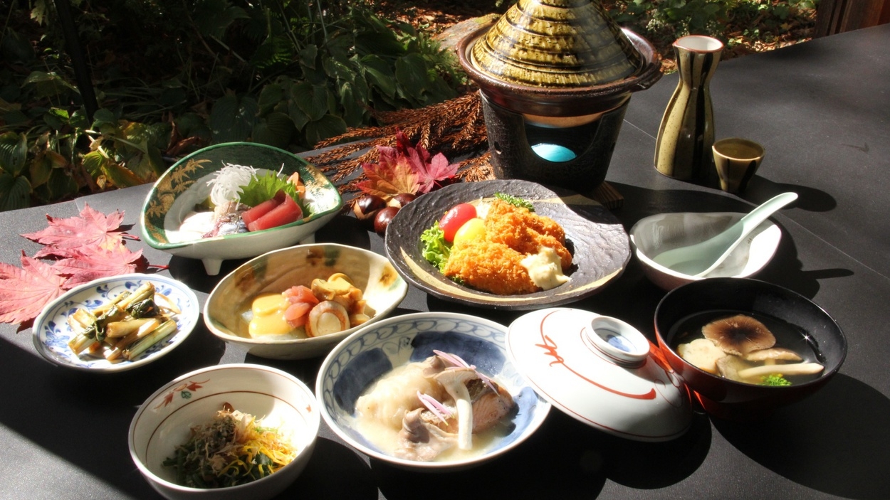 ★　歴史ある建物で四季を感じる戸隠旅　【1泊2食付】