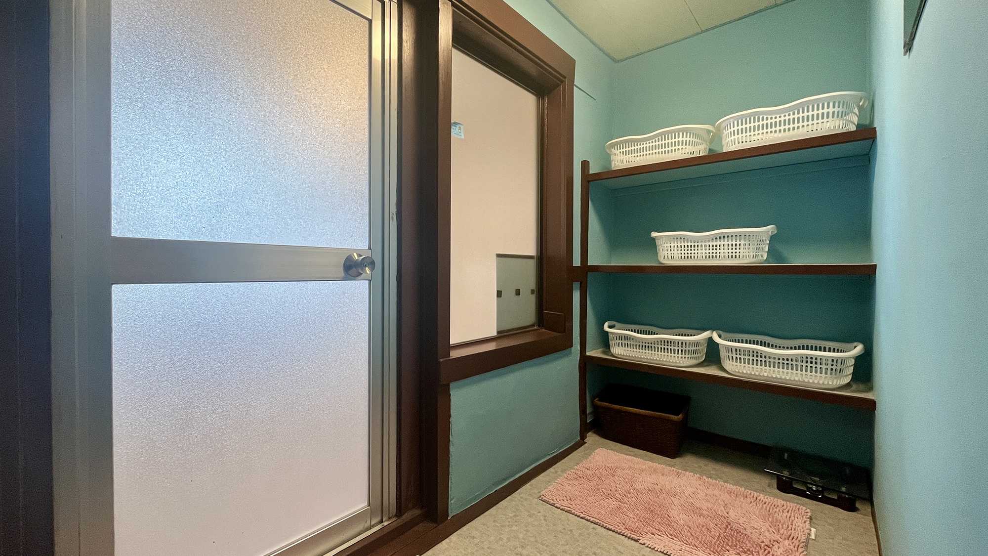 【脱衣所】麦飯石の効能をお楽しみください