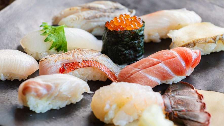 【特上地魚すし会席】伊勢海老・あわび・いくら♪ネタが豪華！◆屋上貸切露天風呂