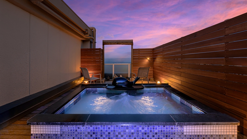 【あわび入り舟盛り】旬のお刺身を豪華舟盛でたっぷりと！　◆屋上貸切露天風呂