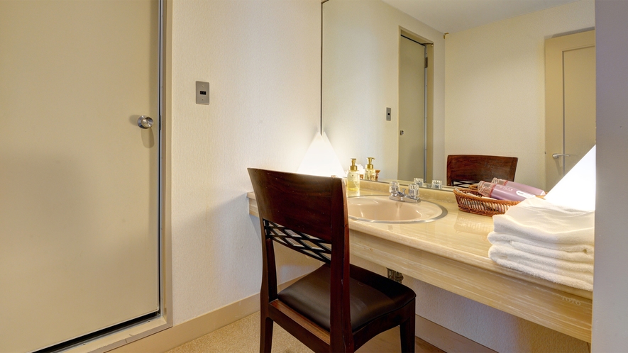 *≪客室一例【スペシャルツイン】≫こちらのお部屋は洗面所スペースがUBとは別にございます。