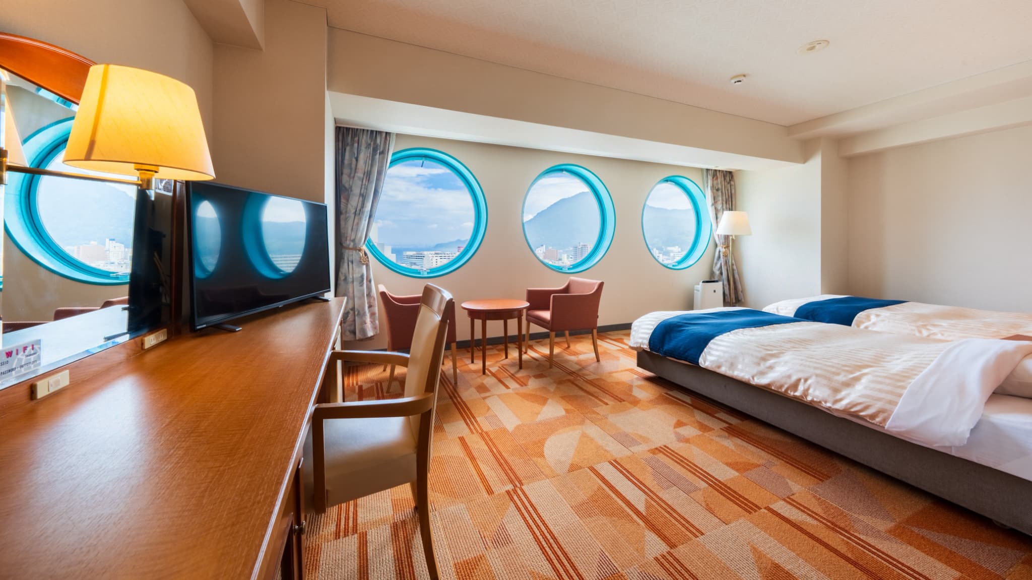 セミスイートＢ(35㎡） 最上階丸窓・海側シティービュー『