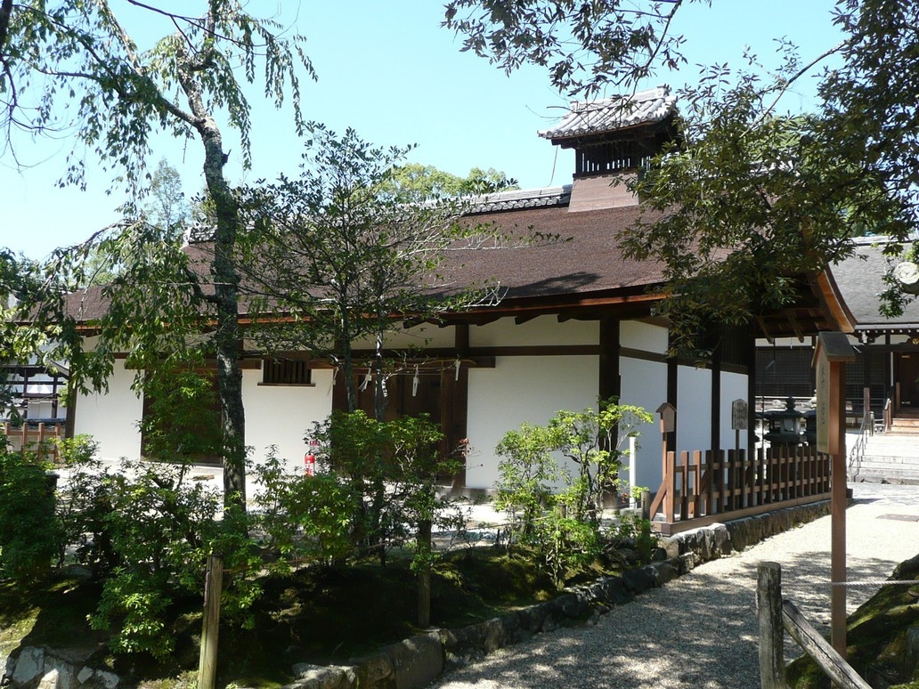 【限定30名】神さまと生きる、奈良を識る〜春日大社と紡ぐ食と酒のおとなの学習旅行〜（夕・朝食付）