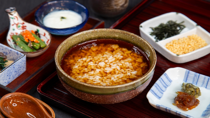朝食で楽しむ奈良の郷土料理「茶粥」