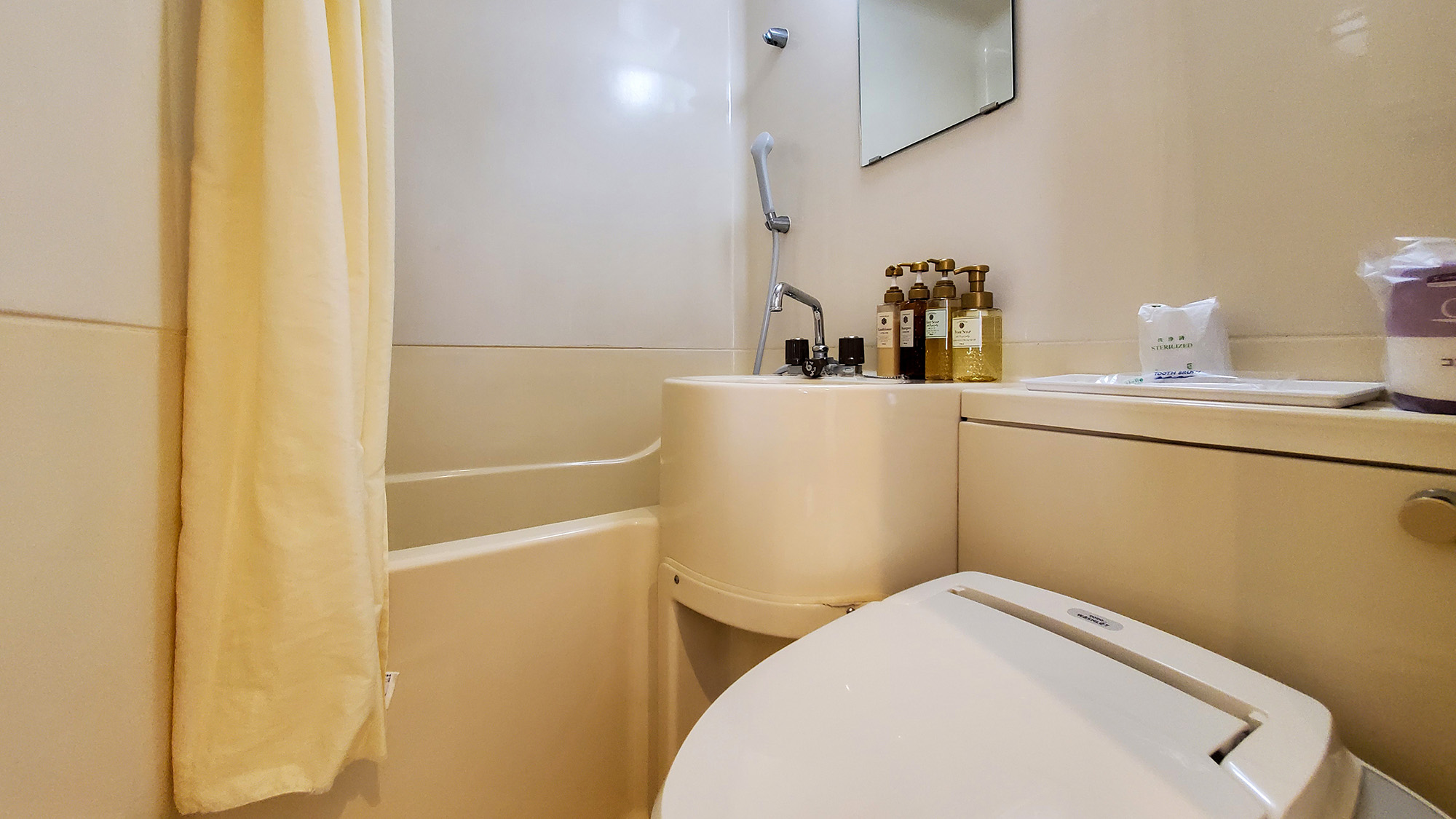 #シングル　シングルは全室ユニットバス付のお部屋となっております。