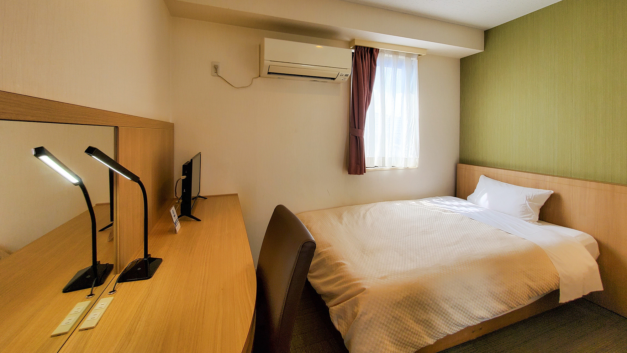 #シングル　ゆったりとしたベッドと充実したアメニティを備えたシングルルーム。